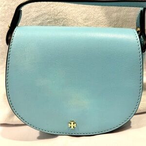 Tory Burch Mini Saddle Crossbody Handbag In Robin Egg Blue